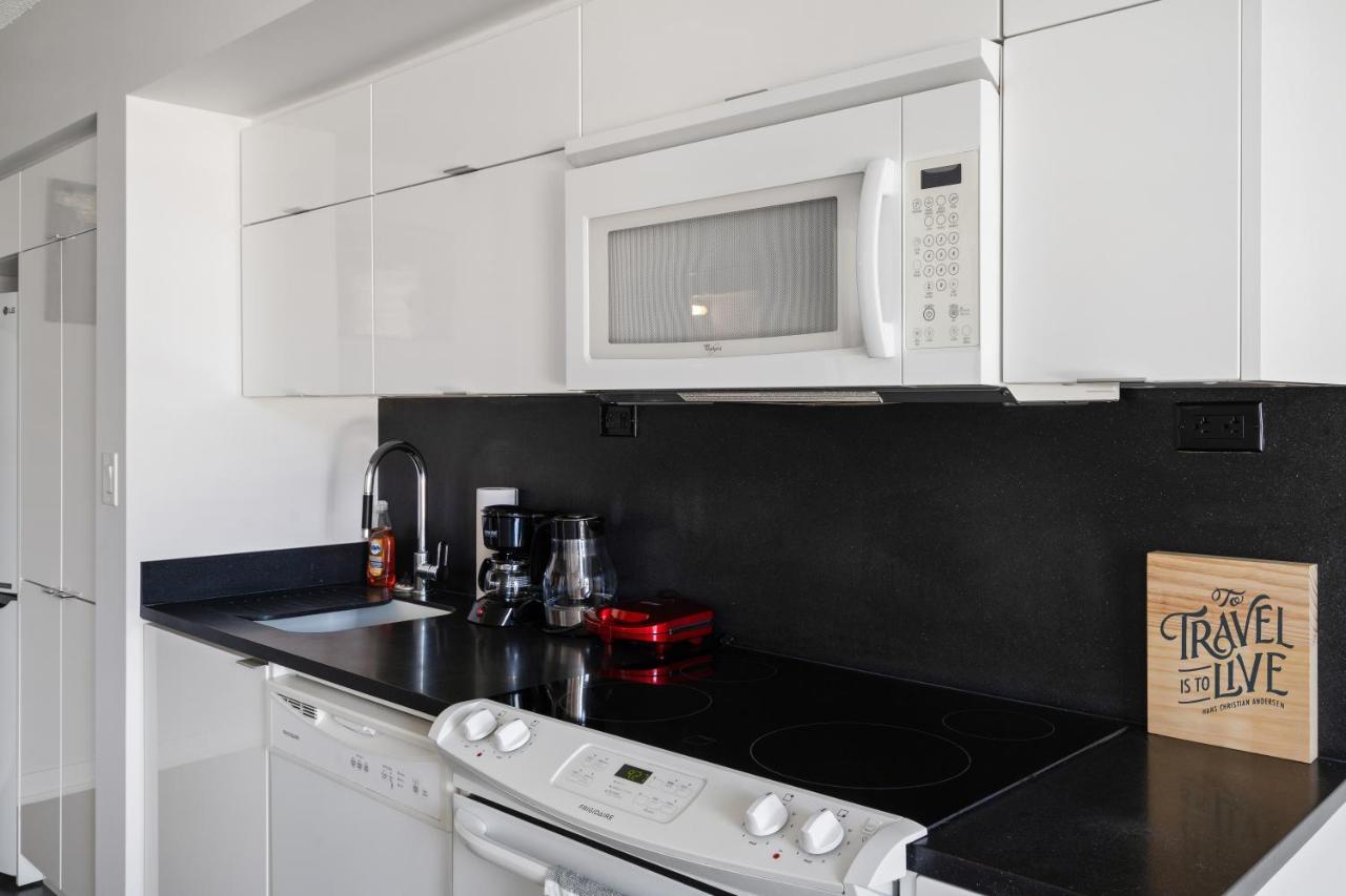 Family Oriented Downtown Toronto 2Bdrm Condo With Parking & Office Space Exteriér fotografie