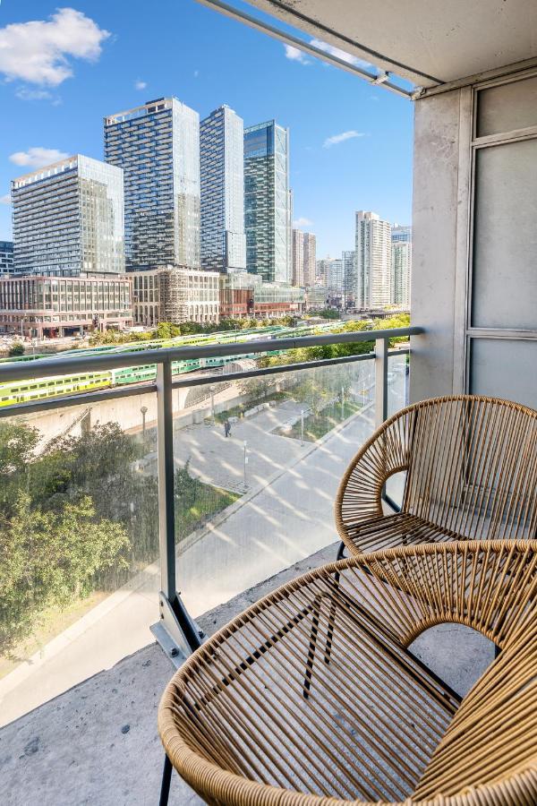 Family Oriented Downtown Toronto 2Bdrm Condo With Parking & Office Space Exteriér fotografie